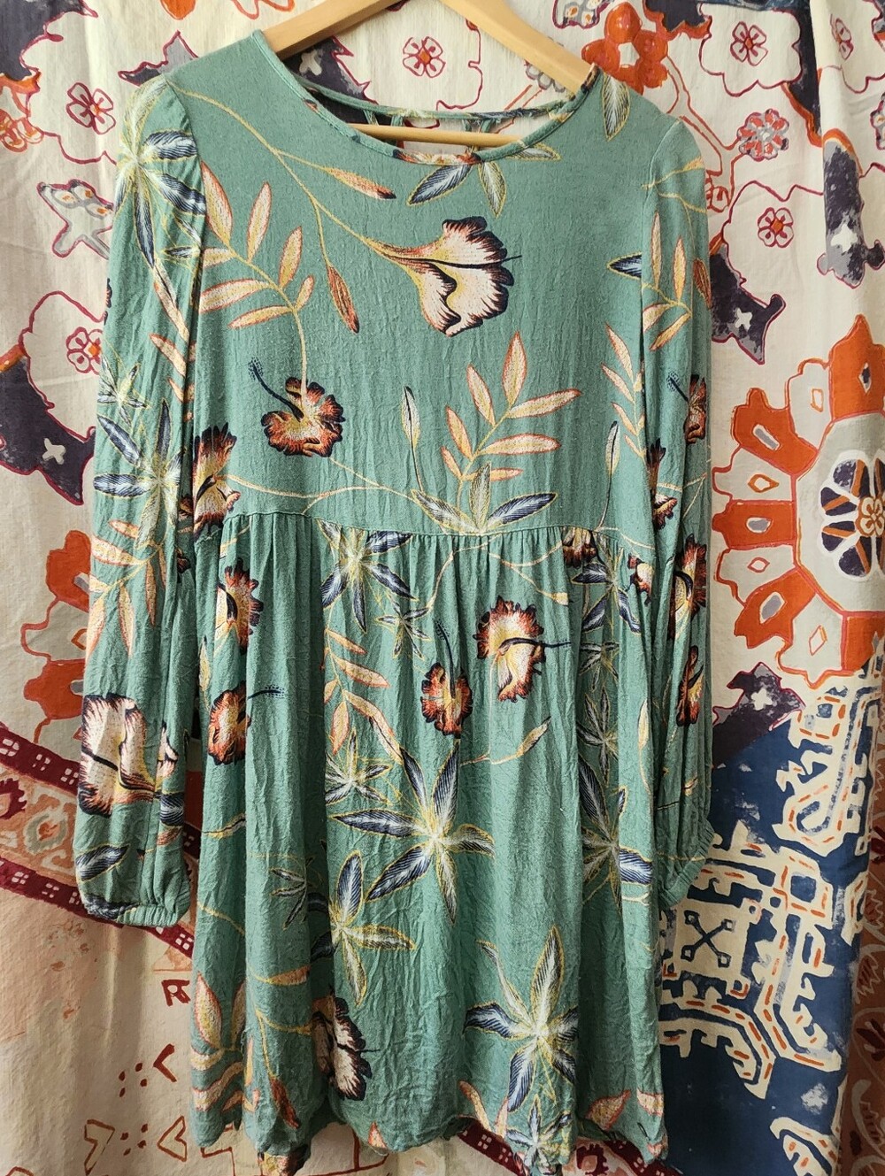 Roxy Mint Green Floral Short Dress with Peach and Navy Accents